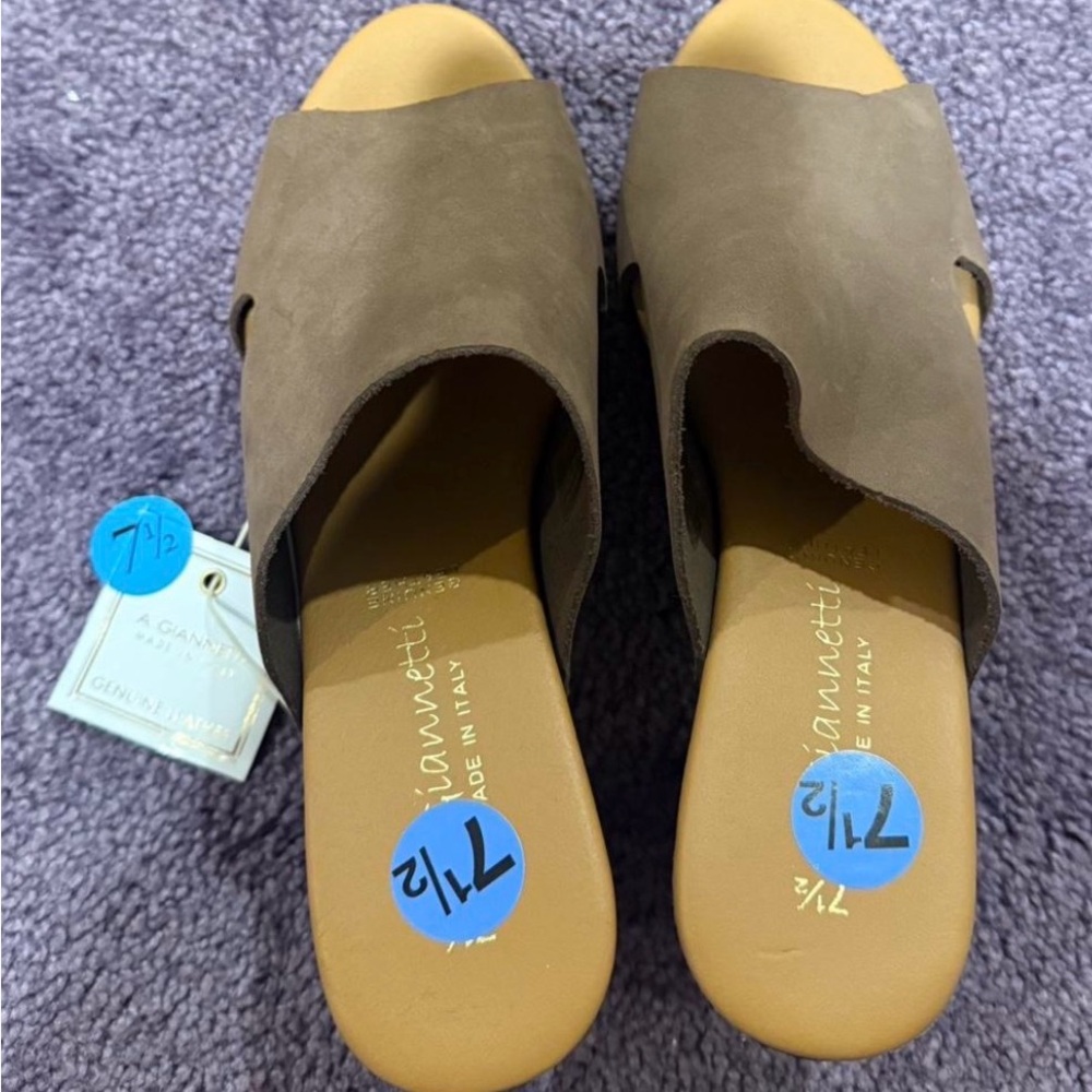 Elegant Women's Mules in Brown Suede